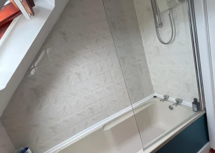 Pinebrook Bnb - 1f Budget With Shared Bath - 2 Types Отель типа 
