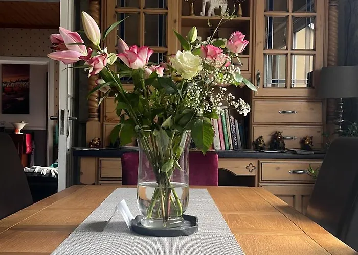 Pinebrook Bnb - 1f Budget With Shared Bath - 2 Types