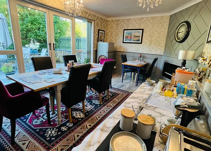 Pinebrook Bnb - 1f Budget With Shared Bath - 2 Types Отель типа 